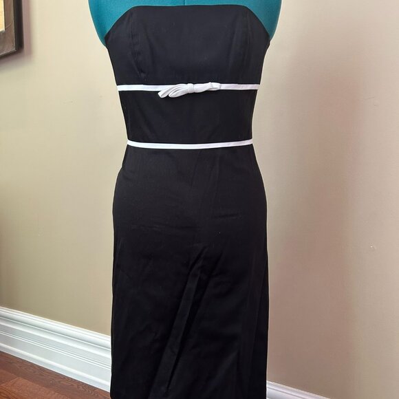 White House Black Market Strapless Cocktail Dress Size US0 - Picture 1 of 6